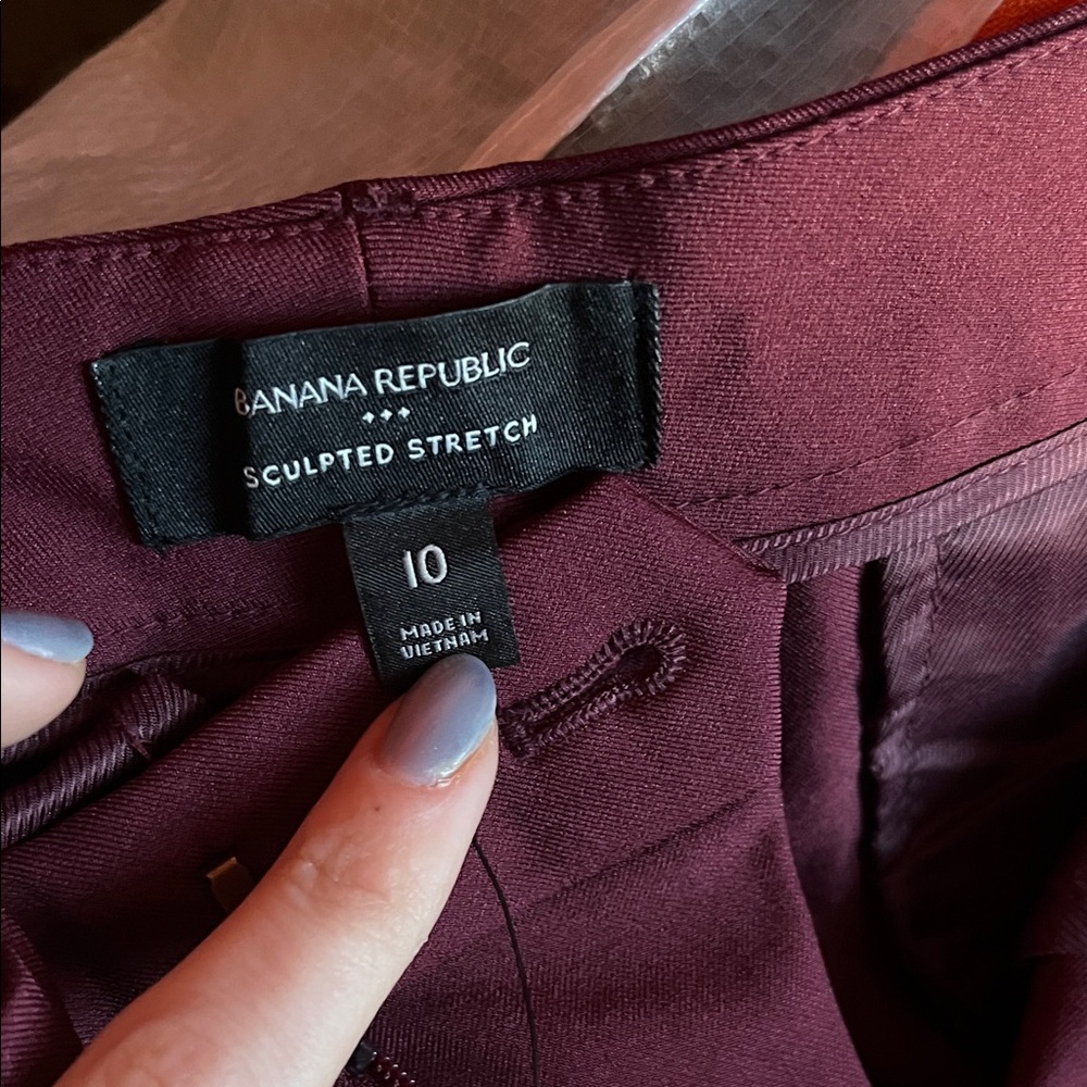 Banana Republic Burgundy Sculpted Stretch Trousers